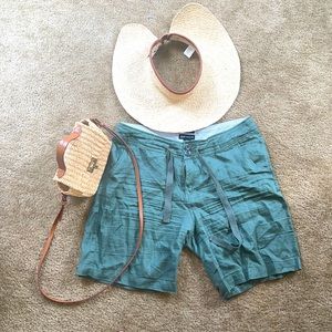 Forest green 100% linen shorts